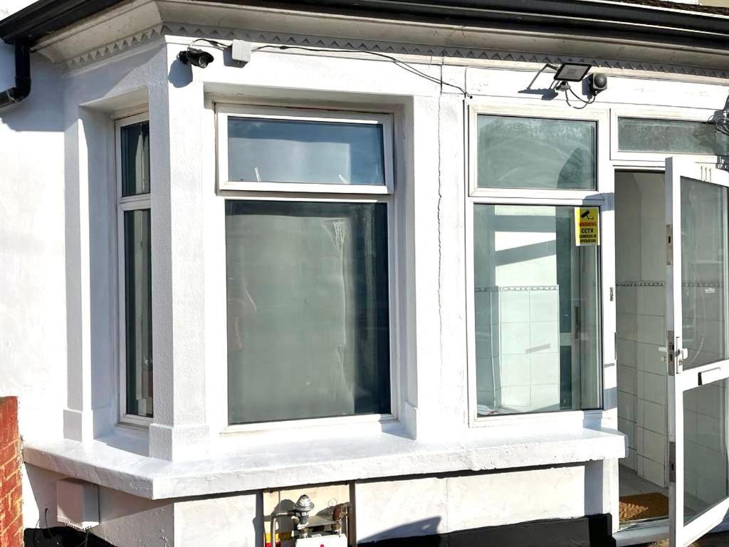 Southall Suites By Gh Stays Exterior photo
